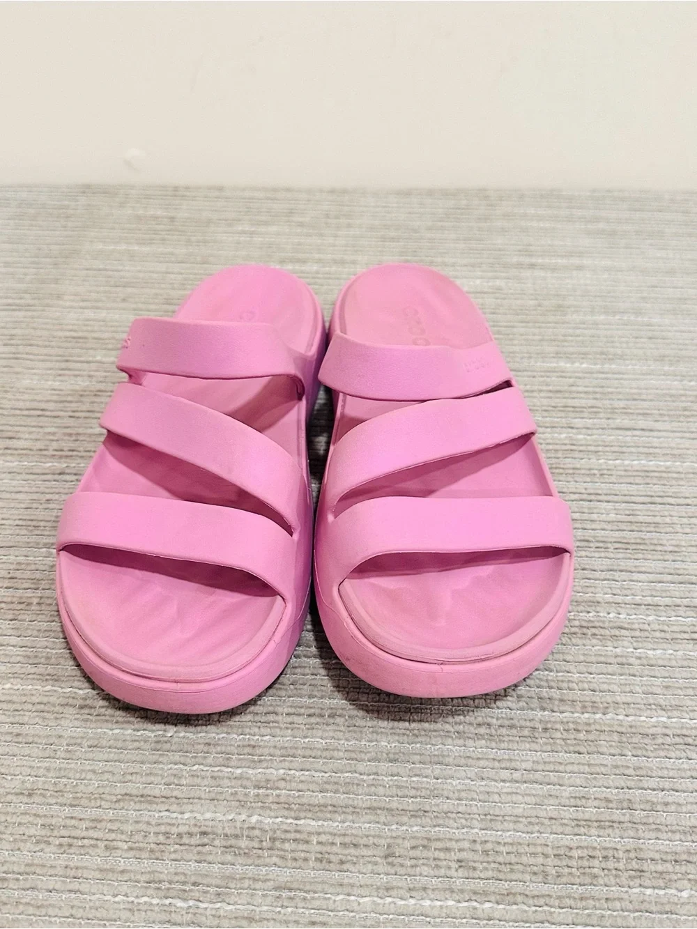 Crocs Getaway Strappy Sandals Pink Women’s Size US 7 / EU 37-38 Waterproof Slide